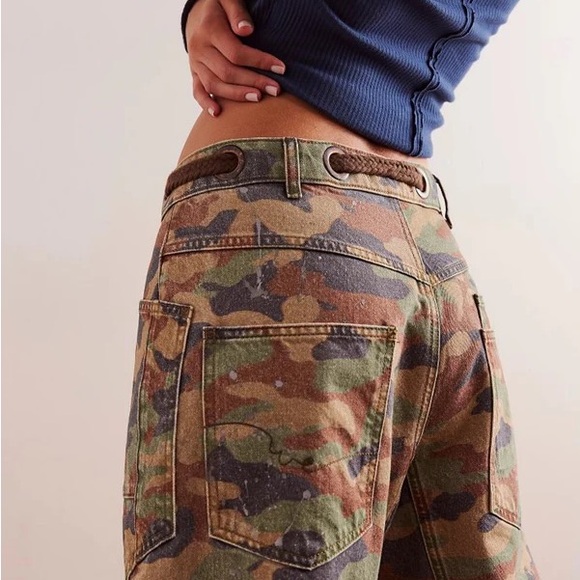 NWT Free People We The Free Moxie Camo Pants Jeans - Picture 2 of 6